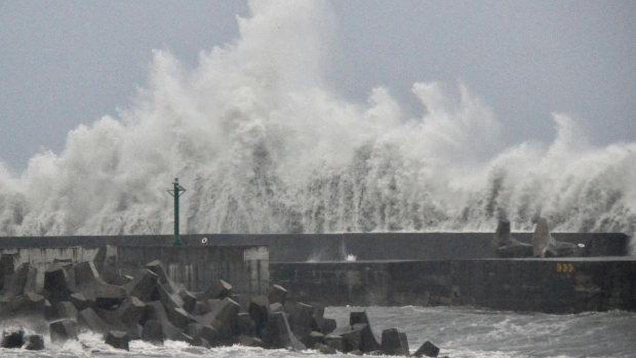 Tayvan'da tayfun felaketi: 3 &ouml;l&uuml;, 690 yaralı!