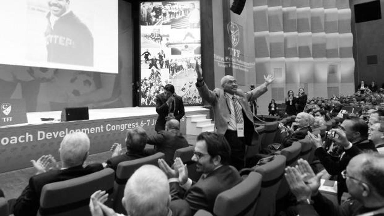 Türk futbolunun efsane ismi hayatını kaybetti