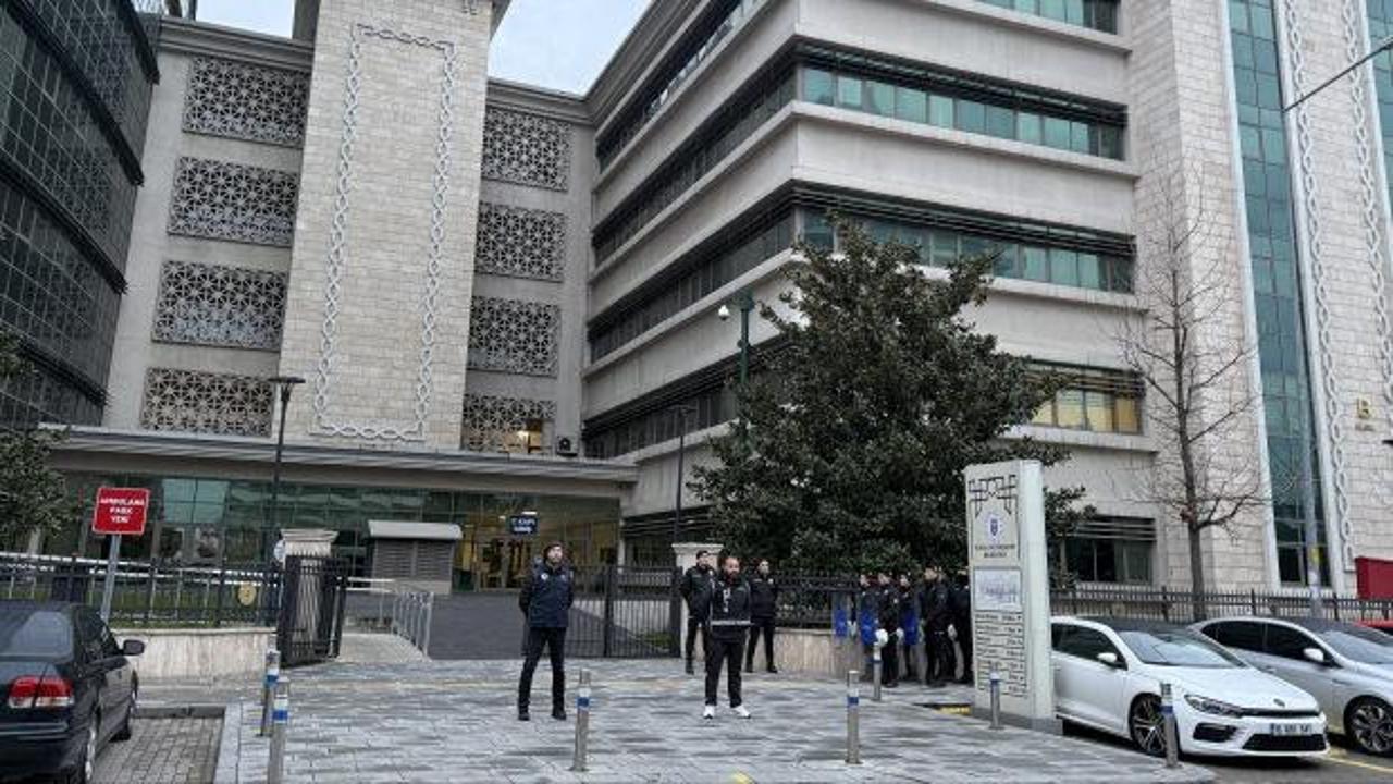 Bursa’da yolsuzluk ve aklama soruşturması: Başkan Bozbey’in de aralarında olduğu 57 kişi gözaltına alındı, 7 şirkete kayyum atandı