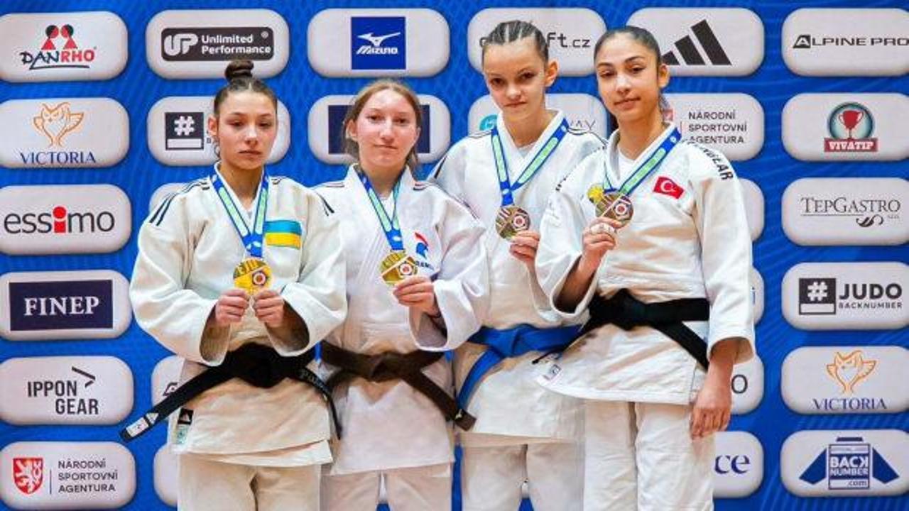 Havva Sena'dan 1 ayda 2 madalya