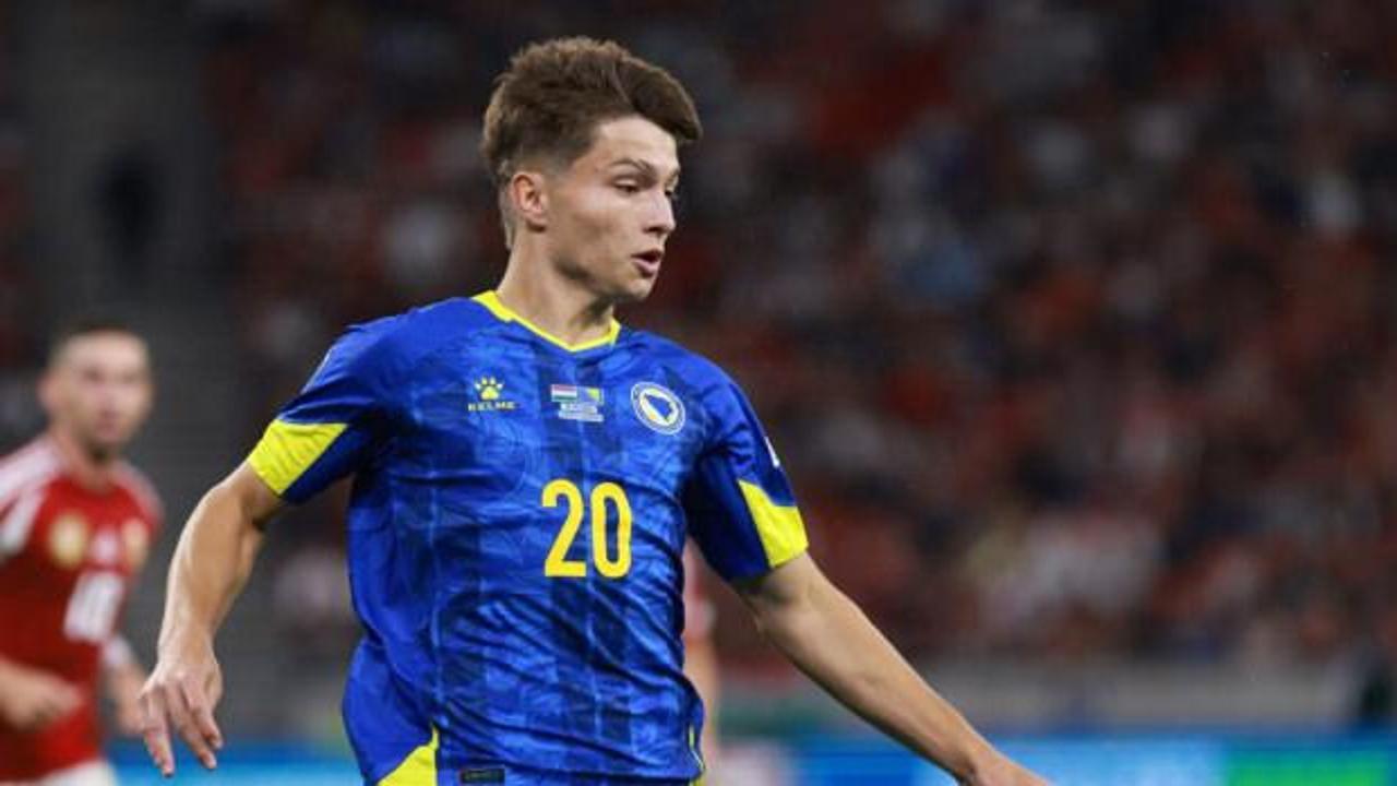 Amerika'da doğan Boşnak Esmir Bajraktarevic formasındaki soyadıyla dünyaya mesaj veriyor!