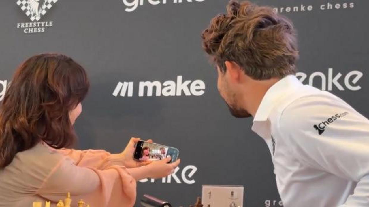 Bir garip olay! Rakibiyle &ouml;nce selfie &ccedil;ektirdi sonra şikayette bulundu