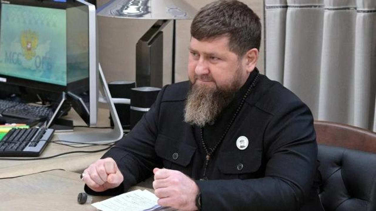 &Ccedil;e&ccedil;en lider Kadirov savaşta tarafını se&ccedil;ti!