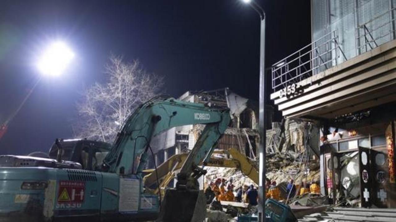 &Ccedil;in'de bina &ccedil;&ouml;kt&uuml;! &Ccedil;ok sayıda &ouml;l&uuml; var