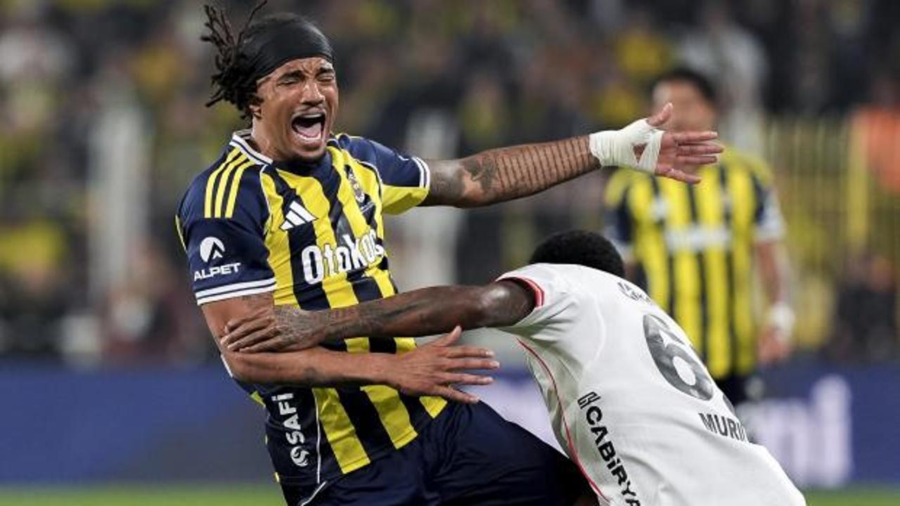 Derbide korkutan sakatlık! Kafa travması ş&uuml;phesi sebebiyle hastaneye g&ouml;t&uuml;r&uuml;ld&uuml;