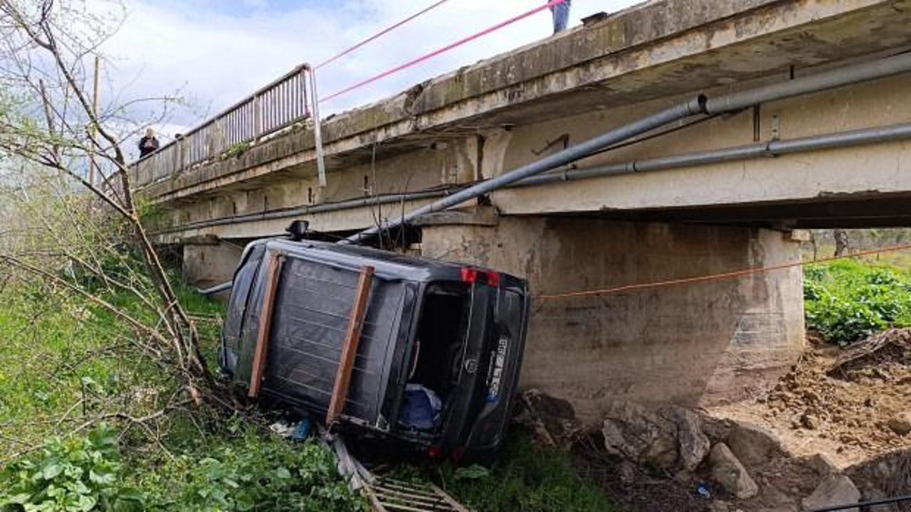 Kazada savrulan hafif ticari ara&ccedil;, dere yatağına u&ccedil;tu: 4 yaralı