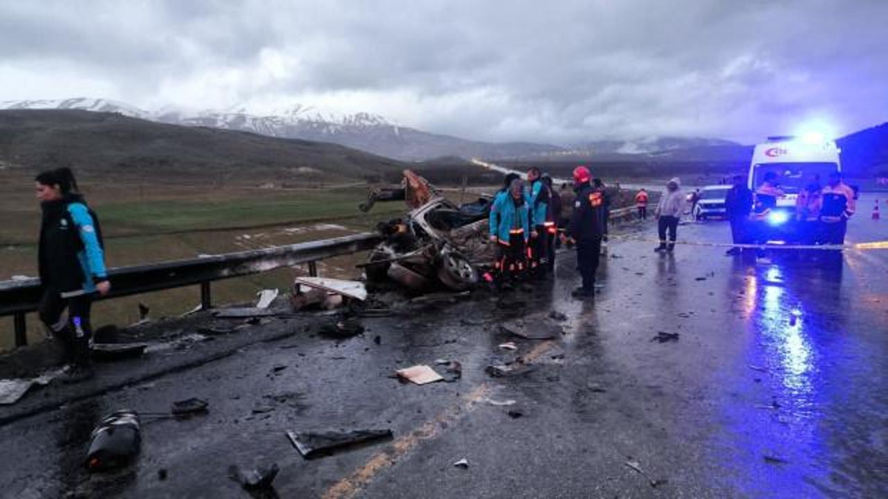 Malatya'da korkun&ccedil; kaza: 3 kişi &ouml;ld&uuml;!
