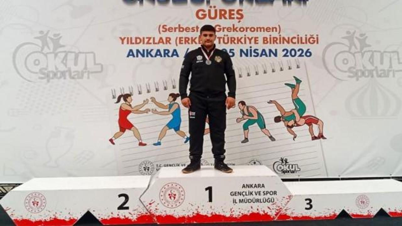 Manavgatlı güreşçi Umut Altay Türkiye ikincisi oldu
