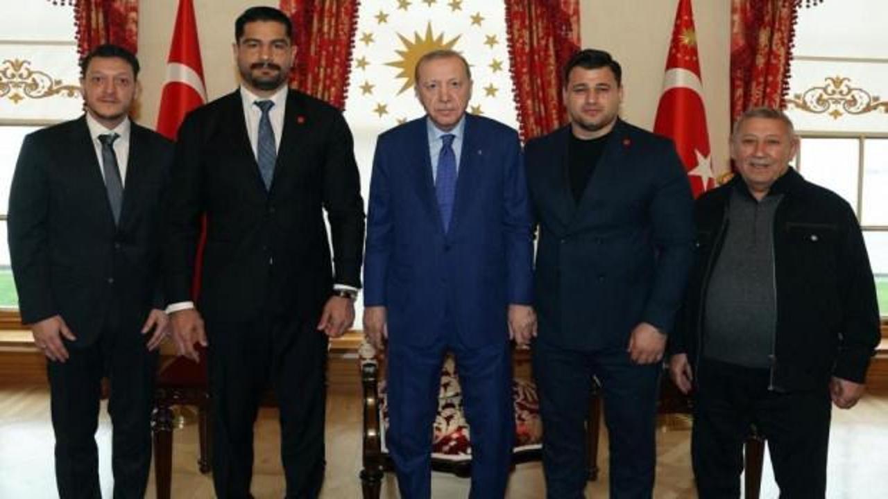 Şampiyon g&uuml;reş&ccedil;i Rıza Kayaalp'ten Cumhurbaşkanı Erdoğan'a rekor s&ouml;z&uuml;