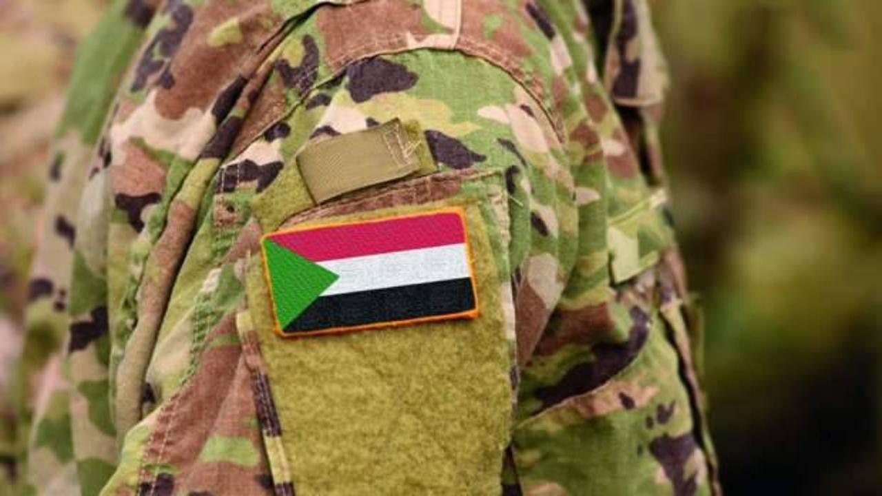 Sudan ordusunda yeni g&ouml;revlendirmeler! Genel Kurmay Başkanı değişti