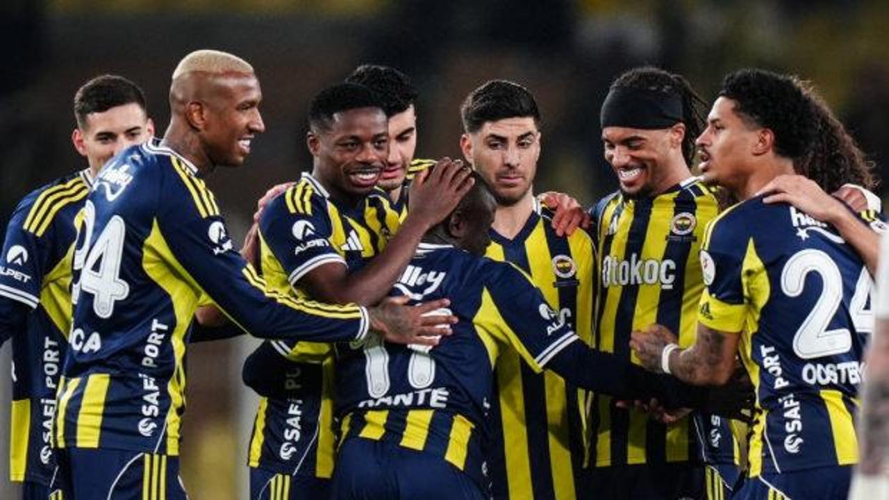 Yıldız oyuncu Fenerbah&ccedil;e'den ayrılık kararı aldı! 'Mutsuzum'