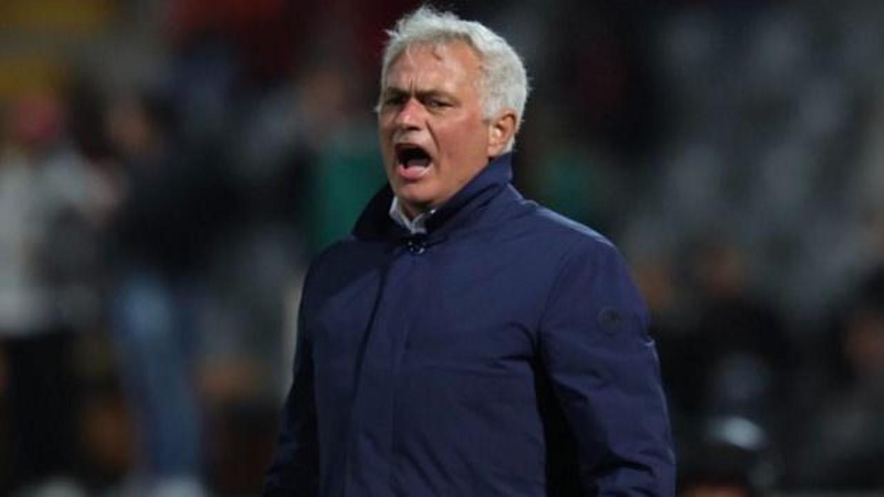 Benfica'da kriz patladı! Mourinho bazı oyuncularını sildi: Sahada g&ouml;rmek istemiyorum