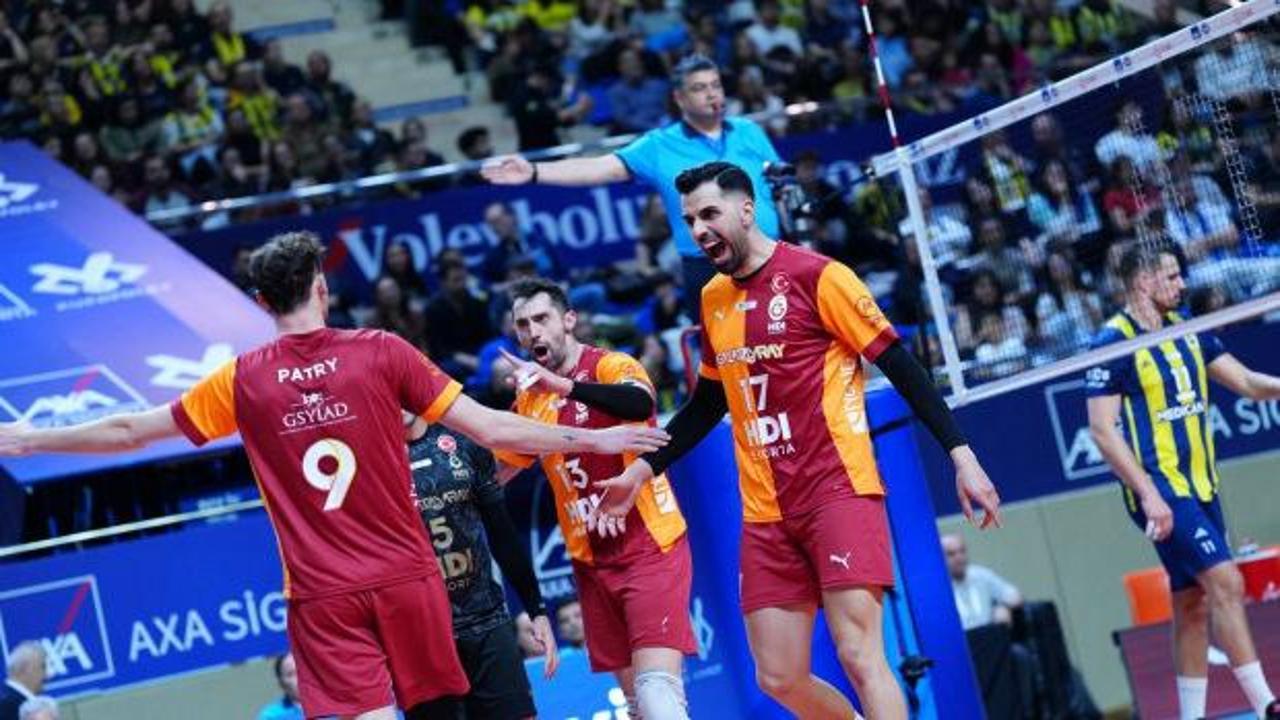 Fenerbah&ccedil;e'yi deviren Galatasaray finalde