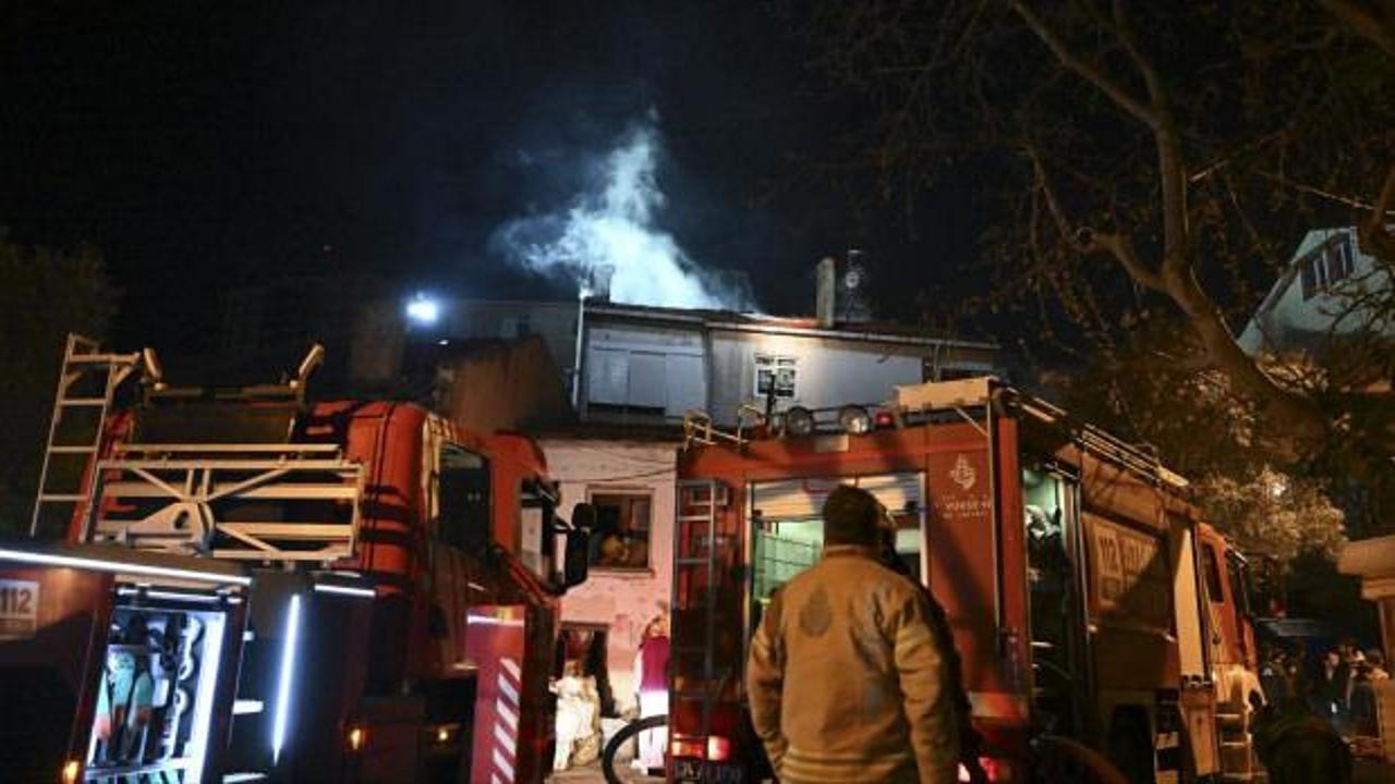 İstanbul'da apartmanda yangın