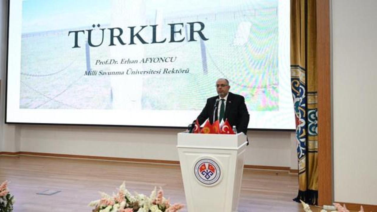 Prof. Dr. Erhan Afyoncu KTM&Uuml;&rsquo;de T&uuml;rk tarihinin uzun y&uuml;r&uuml;y&uuml;ş&uuml;n&uuml; anlattı