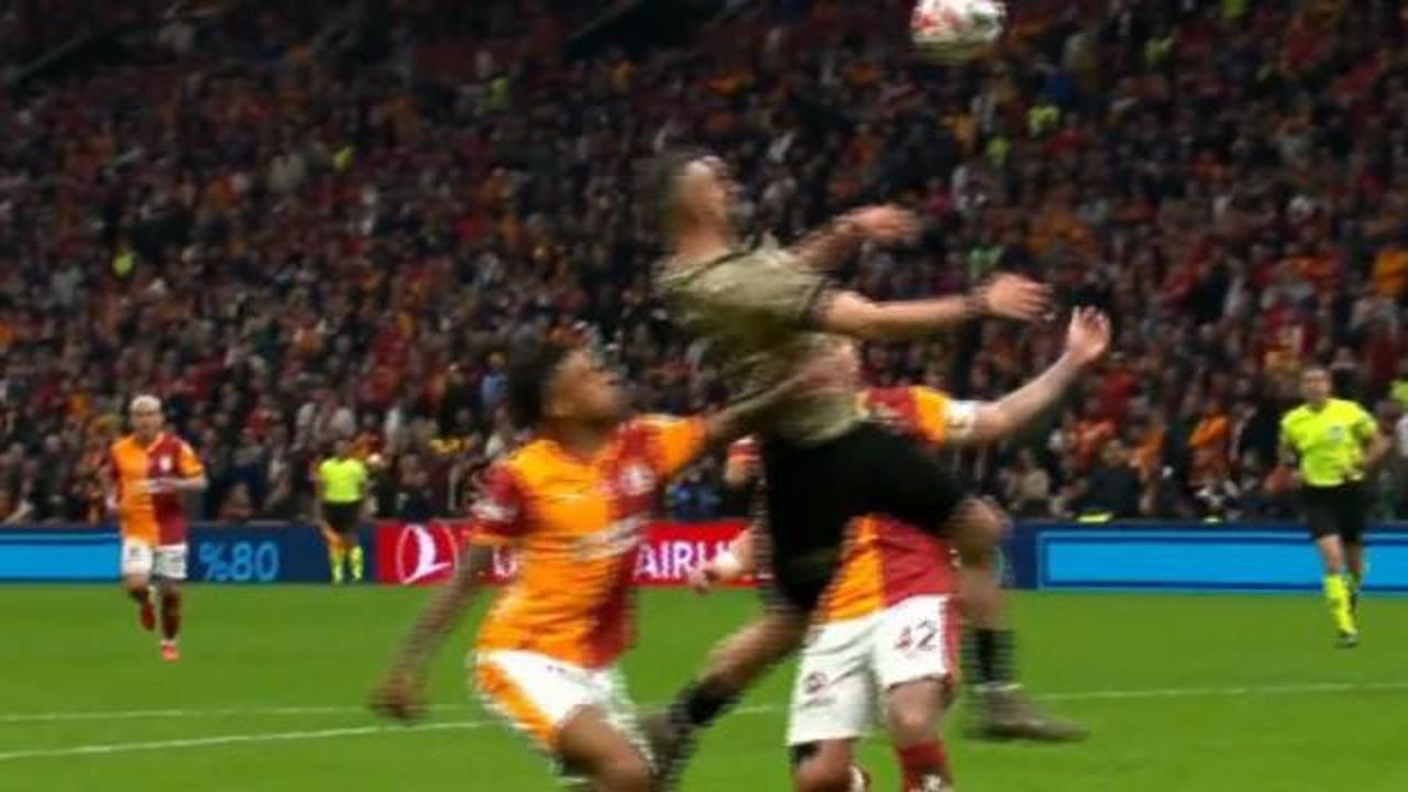 Rams Park'ta penaltı tartışmaları! G&ouml;zler hakeme d&ouml;nd&uuml;