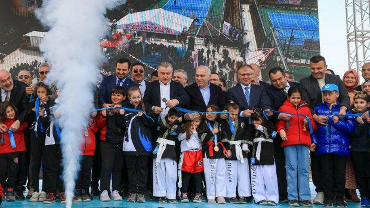 Silivrikapı Spor K&ouml;y&uuml; a&ccedil;ıldı! Bakan Bak 'En b&uuml;y&uuml;k hayalimiz' diyerek projeyi duyurdu