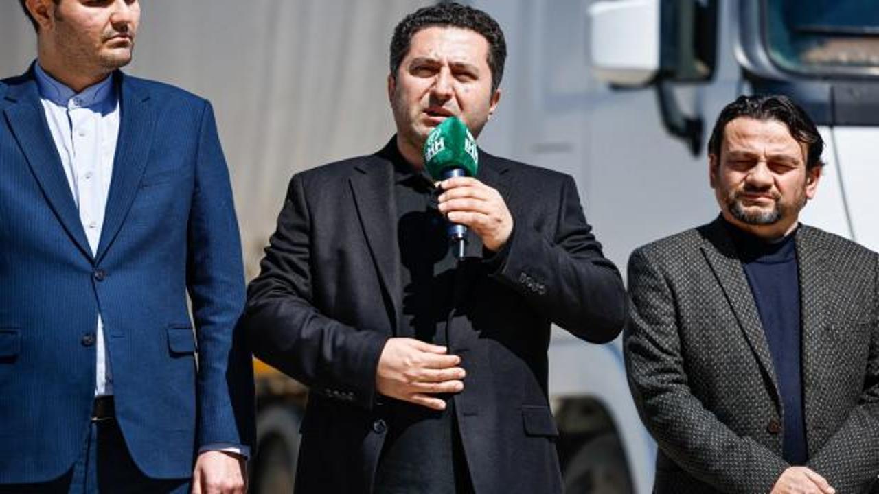 T&uuml;rkiye'den İran'a 5 tır insani yardım