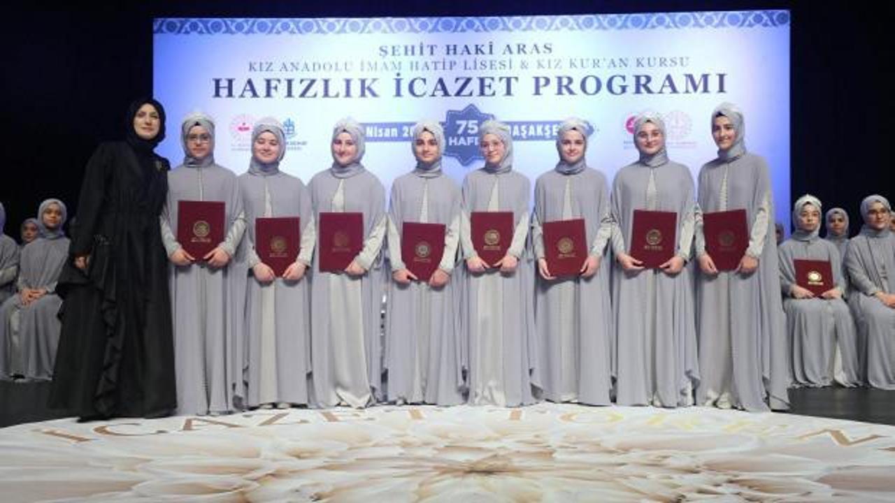 Başakşehir'de 75 hafız t&ouml;renle icazetlerini aldı