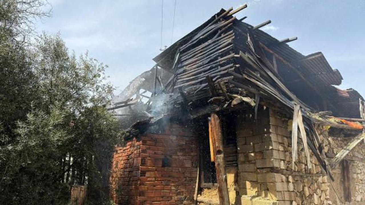 Burdur'da korkutan yangın: Kullanılamaz hale geldi!