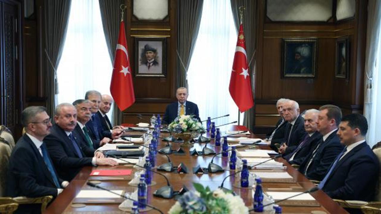 Cumhurbaşkanlığı Y&uuml;ksek İstişare Kurulu toplandı! Ter&ouml;rs&uuml;z T&uuml;rkiye ve ateşkes vurgusu