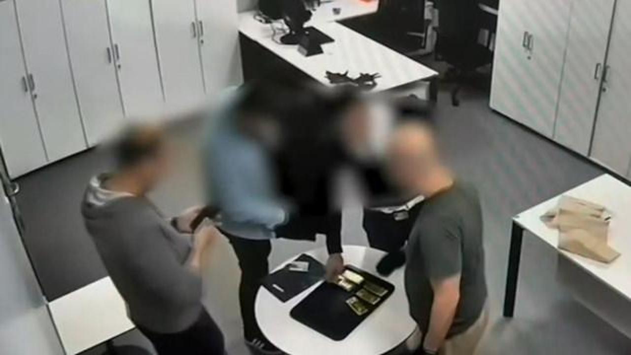 Interpol tarafından 'Kırmızı B&uuml;ltenle' aranan altın ka&ccedil;ak&ccedil;ısı İstanbul'da yakalandı