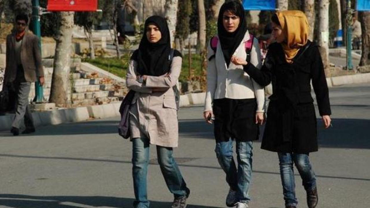 İran&rsquo;da okullar uzaktan eğitime ge&ccedil;iyor