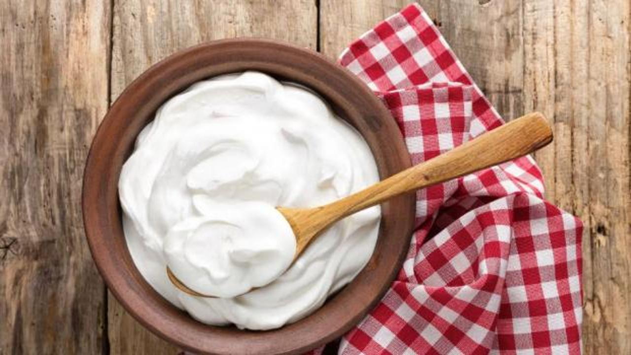 Kabızlık yaşayanlar dikkat! S&uuml;zme yoğurt ile sindirimi hızlandırın