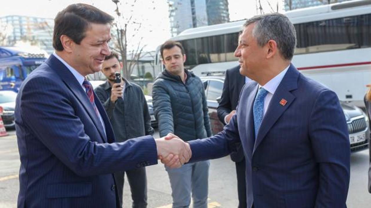 &Ouml;zg&uuml;r &Ouml;zel'den Saadet Partisi'ne ziyaret!