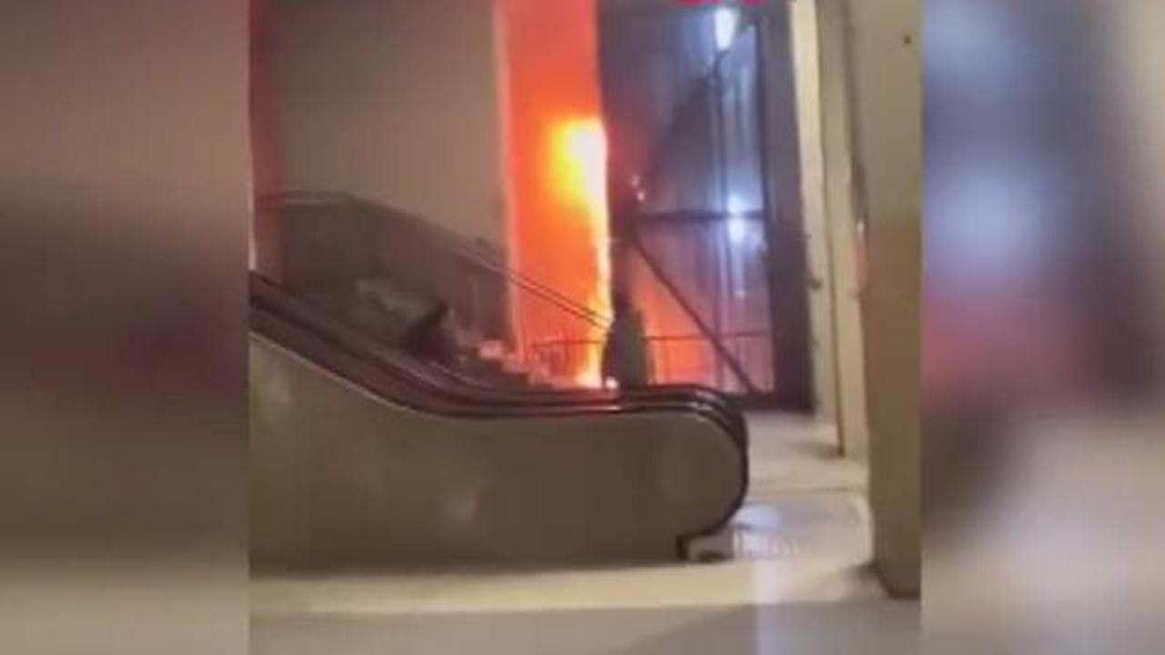 Taksim Metro İstasyonu'nda asans&ouml;rde yangın