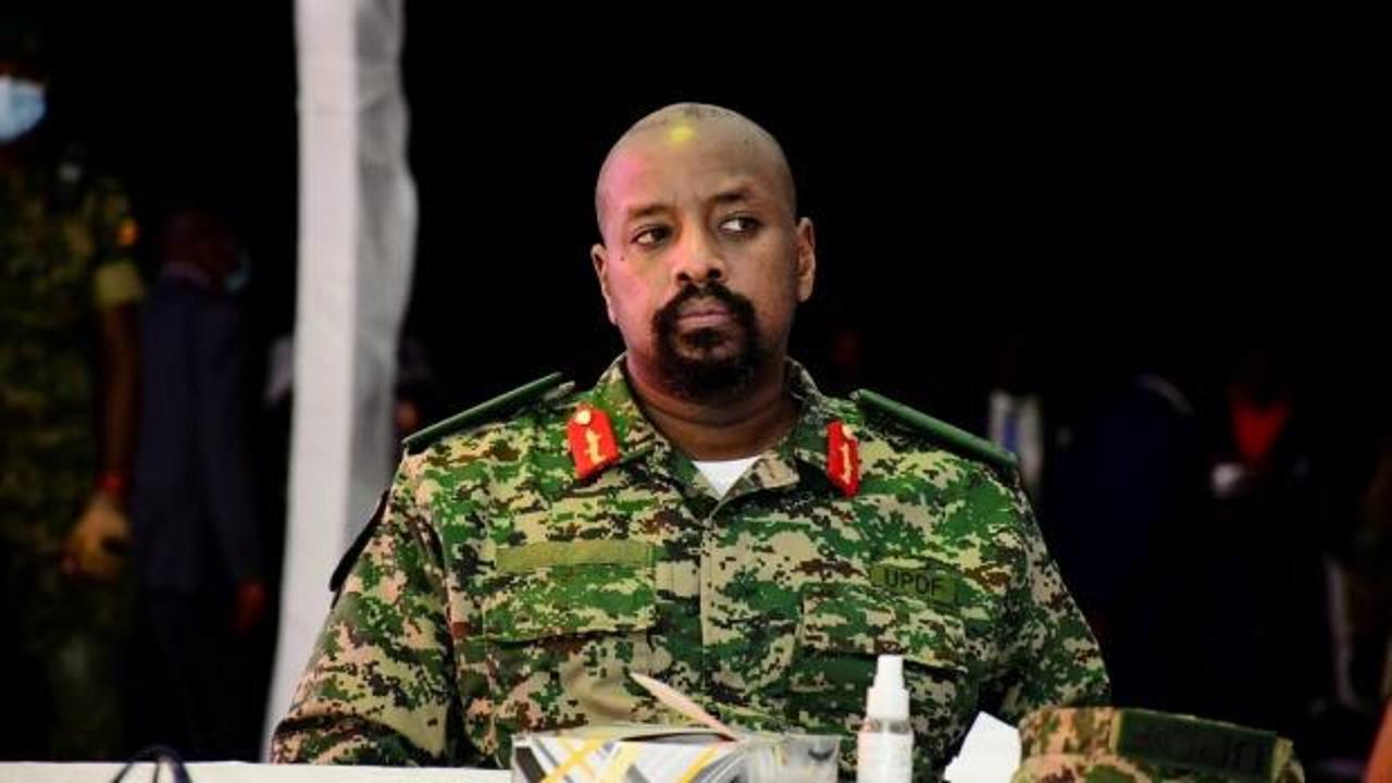 Ugandalı general yine Türkleri hedef aldı: Alçak general sınırı aştı!