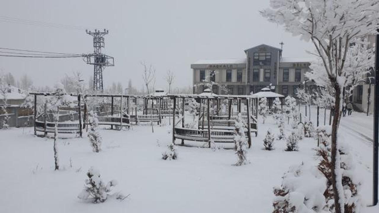 Yoğun kar yağışı: 93 yerleşim yeri ulaşıma kapandı!