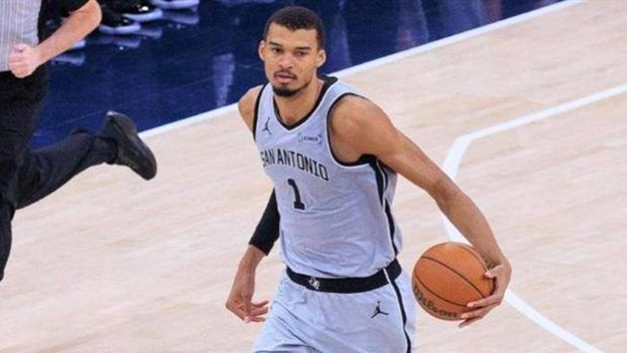 22 yaşındaki Wembanyama, NBA'de tarihe ge&ccedil;ti