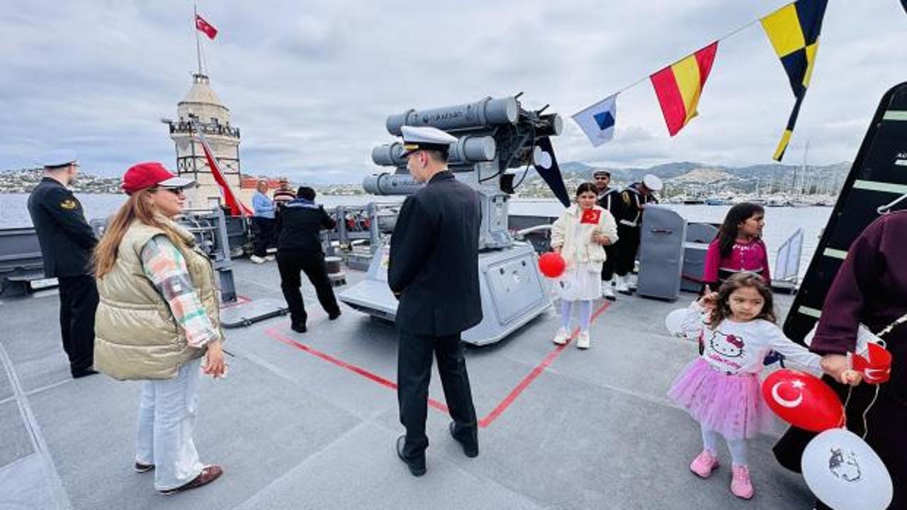 23 Nisan&rsquo;da askeri gemiler ziyarete a&ccedil;ıldı