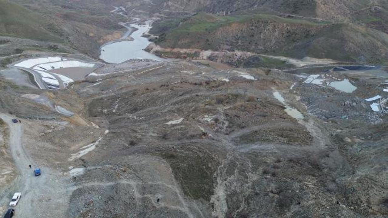6 g&uuml;nd&uuml;r kapalı olan kara yolu ulaşıma a&ccedil;ıldı