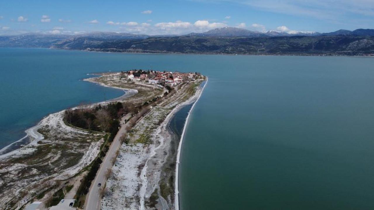 Eğirdir Gölü'nde Doğal Yürüyüş Yolu Oluştu, Turizm Potansiyeli Artıyor