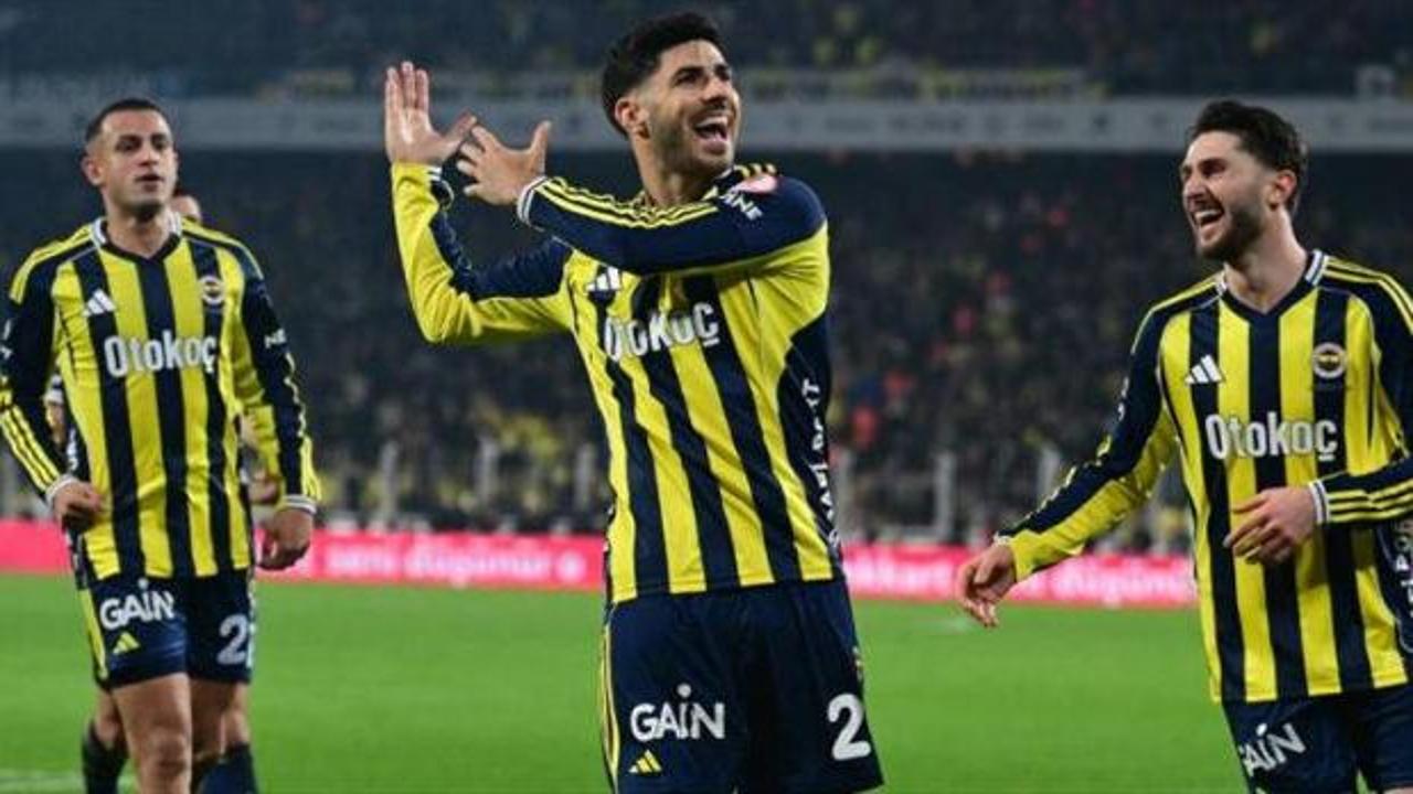 Fenerbah&ccedil;e'de derbi &ouml;ncesi kritik zirve! T&uuml;m planlar yıldız ismin &uuml;zerine yapılıyor