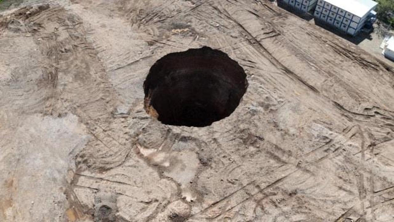 Hatay'da 35 metre &ccedil;apında obruk oluştu