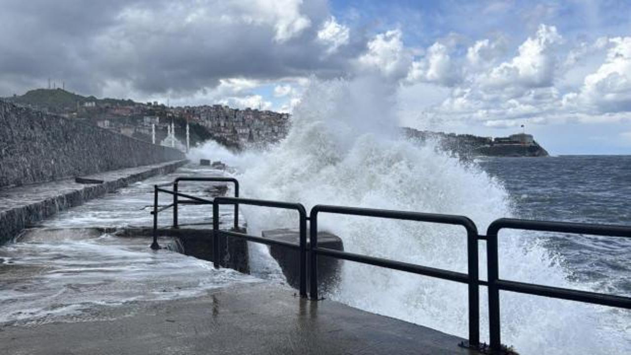 İstanbul Valiliğinden Batı Karadeniz i&ccedil;in fırtına uyarısı