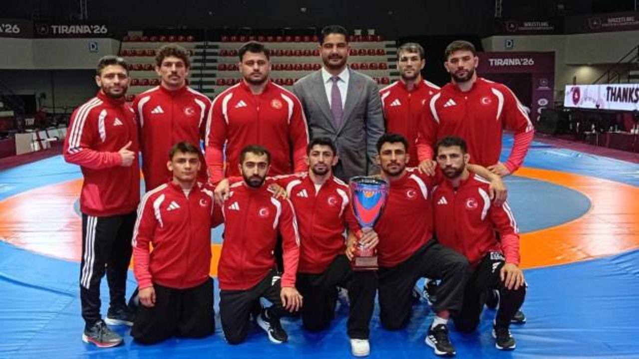 Şampiyon güreşçimiz Rıza Kayaalp ve Grekoromen Milli Takımı Türkiye'de