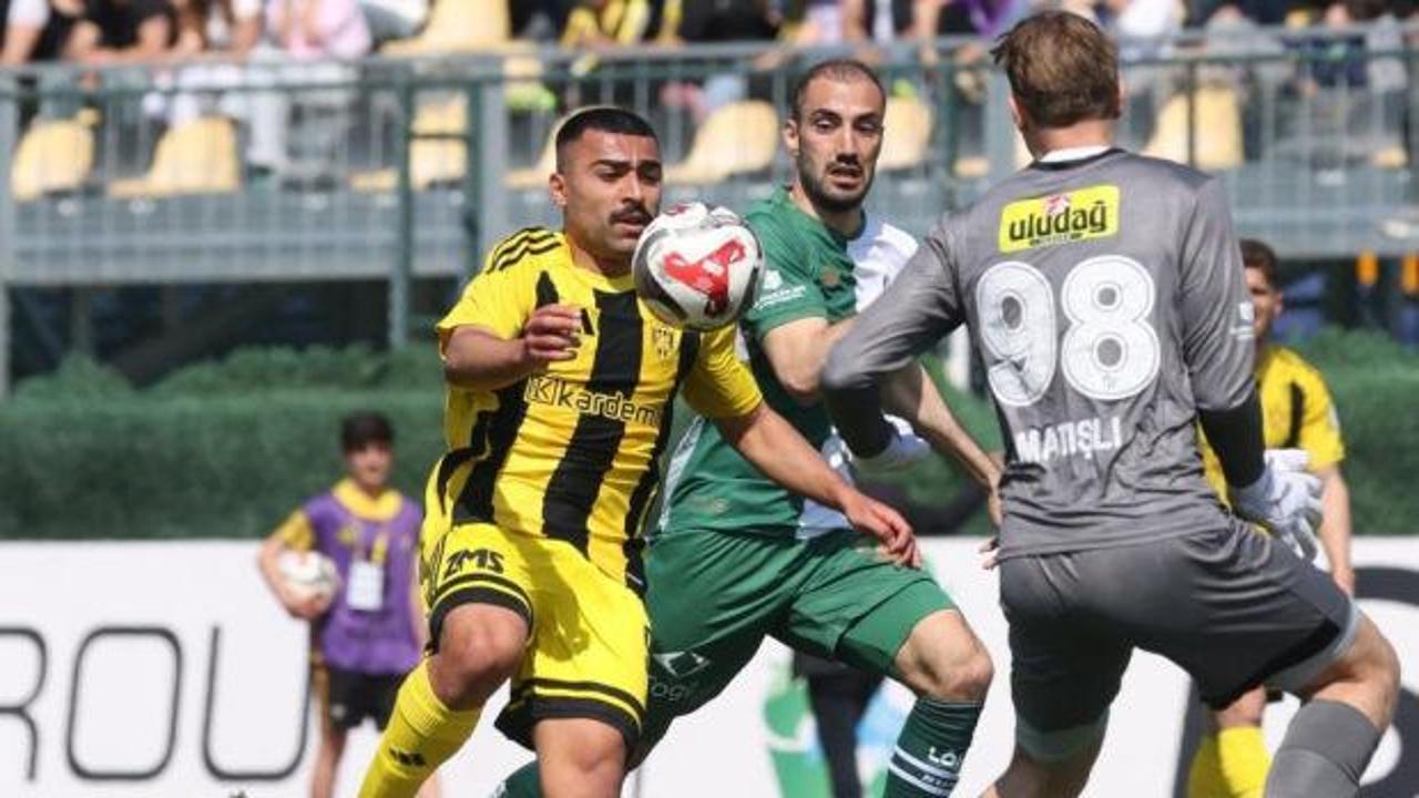 Şampiyon takımdan g&ouml;vde g&ouml;sterisi! Deplasmanda 5-0 kazandılar