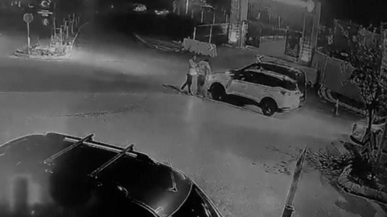 Trafikte kavga etmenin faturası ağır oldu: İki s&uuml;r&uuml;c&uuml;ye 360 bin lira ceza kesildi