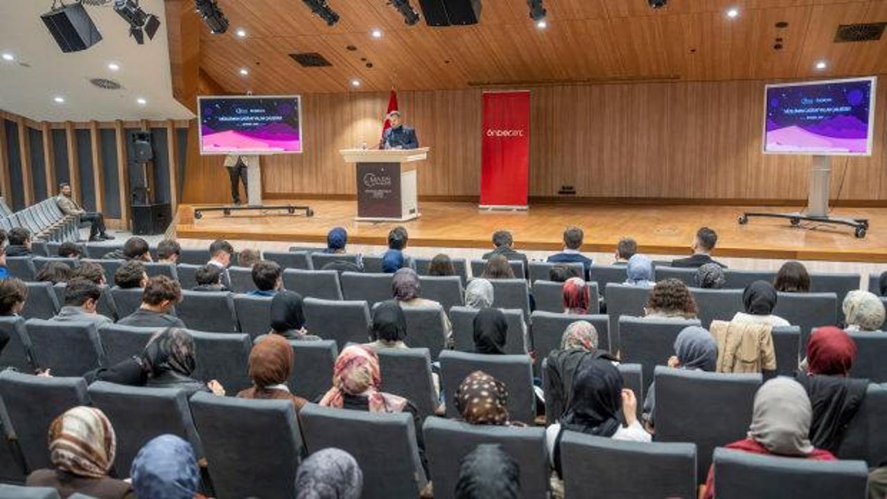 Geleceğin liderleri İstanbul&rsquo;da buluştu! Gen&ccedil;lerden k&uuml;resel sorunlara &ccedil;&ouml;z&uuml;m projeleri