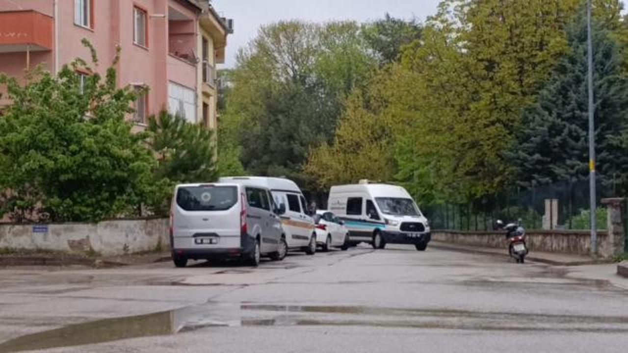 Haber alınamayan &ouml;ğretmen evinde &ouml;l&uuml; bulundu