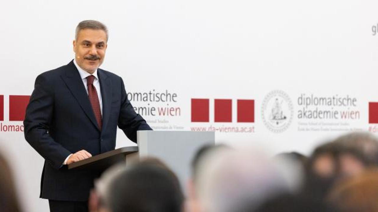 Fidan, Avrupa'nın g&ouml;beğinde mesajı verdi: Artık AB'den daha b&uuml;y&uuml;k!