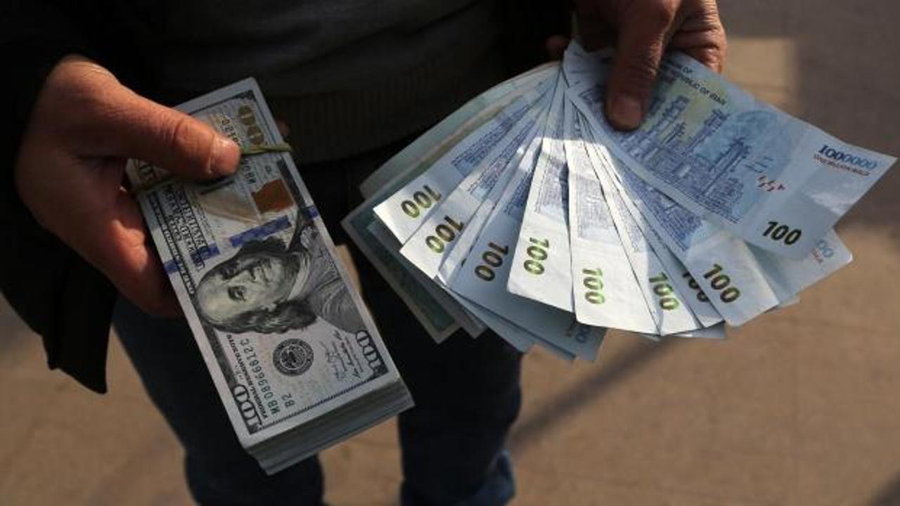 İran'da dolar, ulusal para birimi karşısında tarihi zirveye &ccedil;ıktı