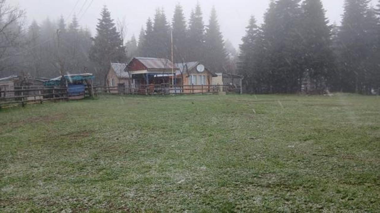 Mayıs ayında kar s&uuml;rprizi! Hava sıcaklığı bir anda d&uuml;şt&uuml;!