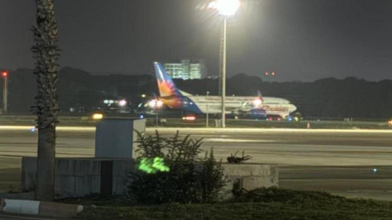 Pilot rahatsızlanınca u&ccedil;ak Antalya'ya acil iniş yaptı!