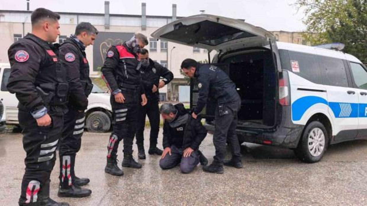 Polise direnen ehliyetsiz motosiklet s&uuml;r&uuml;c&uuml;s&uuml;ne biber gazıyla m&uuml;dahale