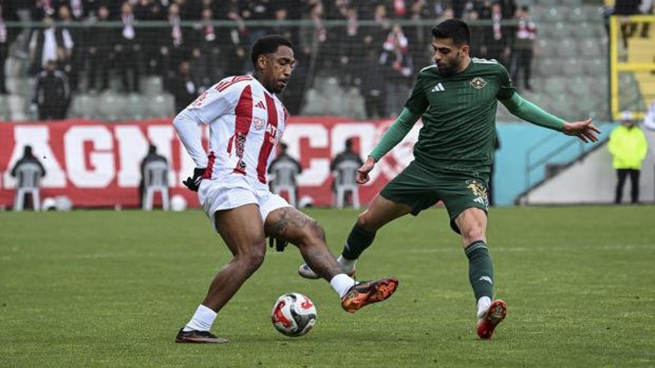 S&uuml;per Lig umutlarını ikili averaj bitirdi! Play-off'ta final oynayacaklar
